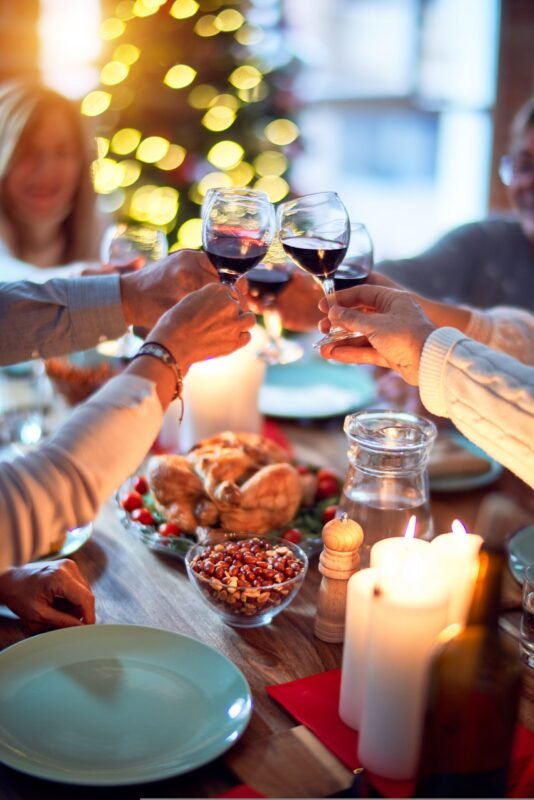 FAMILY CHRISTMAS DINNER CELEBRATION