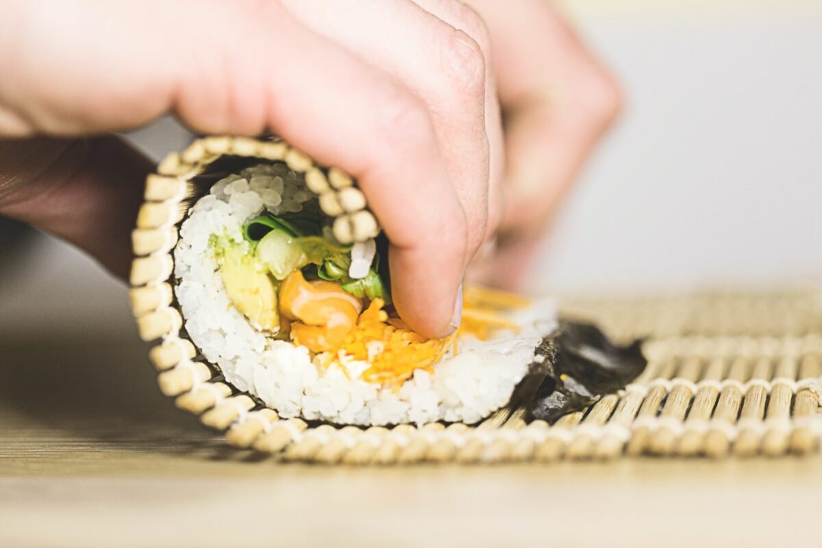 ROLLING MAKI SUSHI
